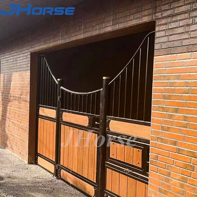 El caballo prefabricado de bambú del marco metálico atasca durabilidad del tamaño de 3500m m alta