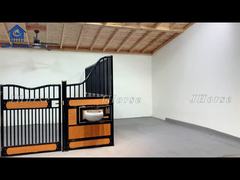 Establos de caballos de acero totalmente soldados, establos de caballos galvanizados con relleno de bambú / pino