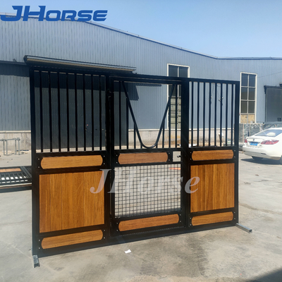 La parada portátil revestida del caballo del polvo afronta con la puerta deslizante