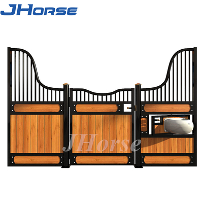 La parada estándar del caballo afronta los paneles sólidos de los establos del caballo de 12 pies con la puerta deslizante