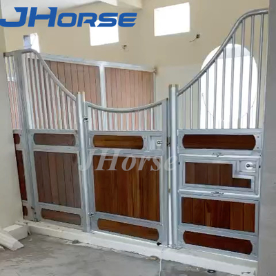 Las divisiones estables del caballo portátil/la parada galvanizada del caballo de la inmersión caliente afronta con los accesorios equinos de la parada