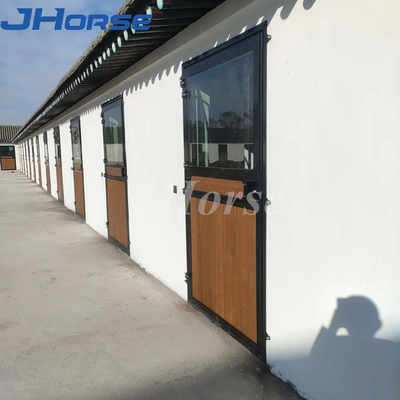 Paradas de madera de bambú de acero portátiles negras ecuestres del establo de la caja de caballo