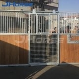 Diseño de madera del granero de caballo de los equipos del frente de la parada del caballo del metal soldado con autógena del establo