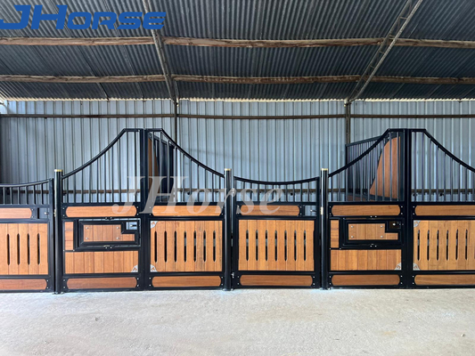 Madera de pino Estaciones europeas para caballos portátiles en interiores