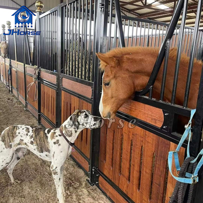 Panes estables para caballos de trabajo pesado al aire libre de madera de pino