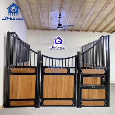 Panel delantero galvanizado de caballo estable longitud y altura personalizables para granjas
