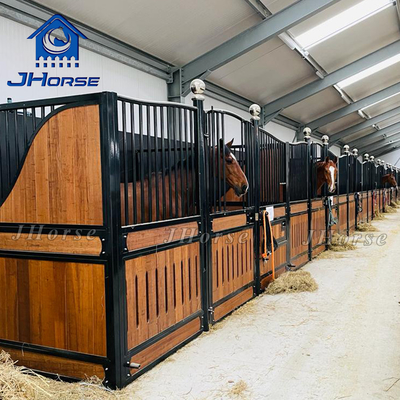 Puerta corredera versátil Caballo estables para diferentes razas y tamaños