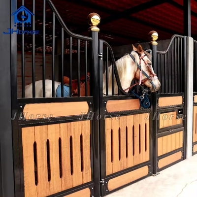 El establo europeo modificado para requisitos particulares de los graneros de caballo del estilo de la puerta de oscilación afronta los paneles para las granjas