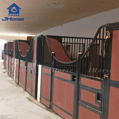 Cuadro interno de acero de bambú negro recubierto de polvo Caballo Equipo frontal estable Caballo paneles de cabina Caja con ventana
