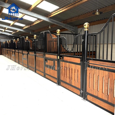 Caballo de lujo europeo estable paneles de pared interiores de bambú interno caballo con rodillo de alimentación estable