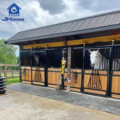 Caballo de lujo europeo estable paneles de pared interiores de bambú interno caballo con rodillo de alimentación estable